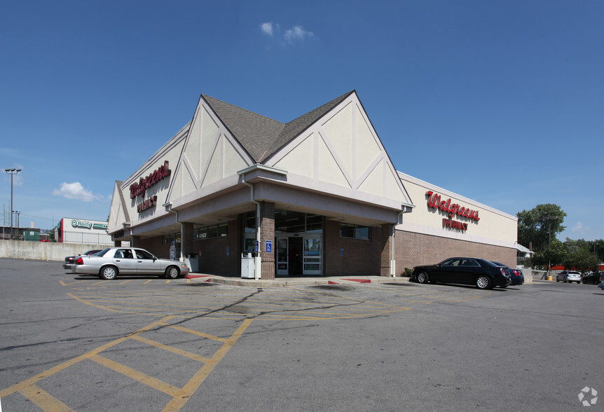 1100 E 63rd St, Kansas City, MO for lease - Primary Photo - Image 1 of 5