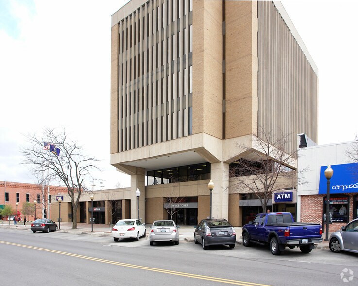 900-910 Massachusetts St, Lawrence, KS for sale - Building Photo - Image 2 of 3