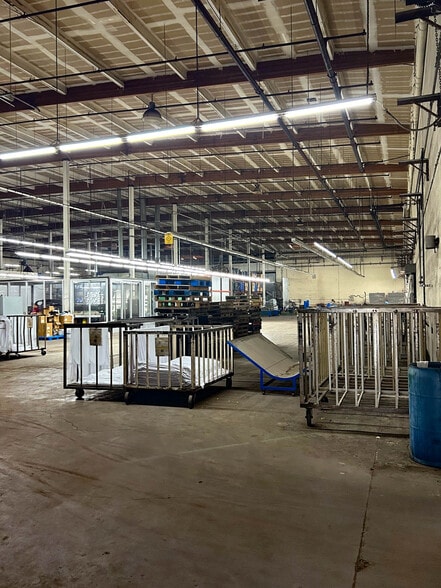 2303 E 11th St, Los Angeles, CA for lease - Interior Photo - Image 3 of 7