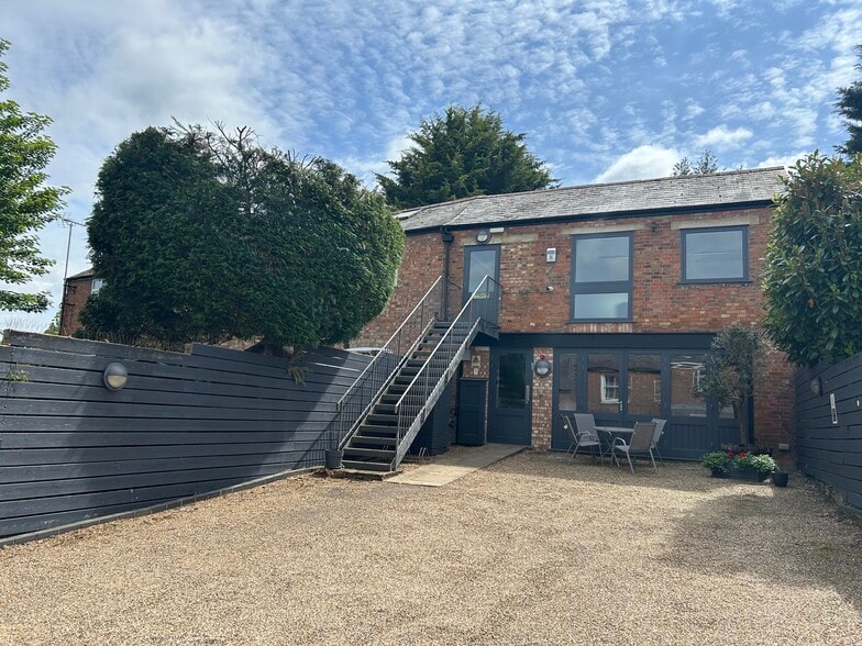 Station Rd, Radlett for lease - Primary Photo - Image 1 of 1