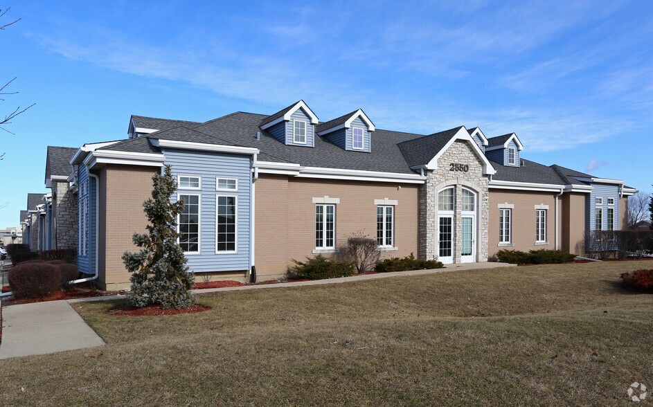 2550 Compass Rd, Glenview, IL 60026 Office for Lease