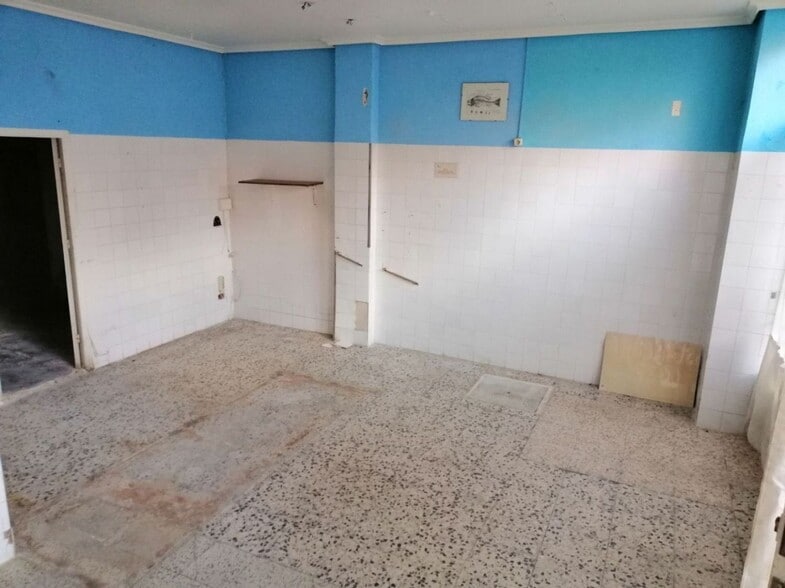 Retail in Valladolid for sale - Building Photo - Image 2 of 15