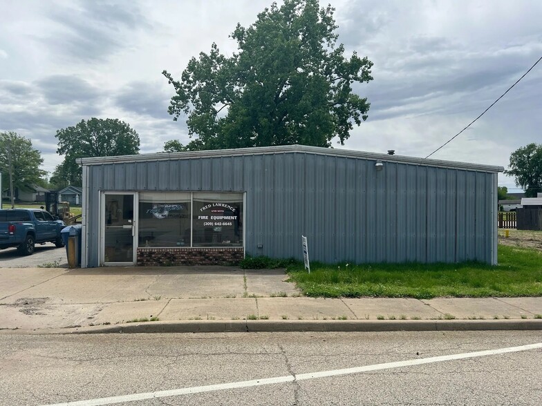 206 Derby St, Pekin, IL for sale - Building Photo - Image 1 of 4