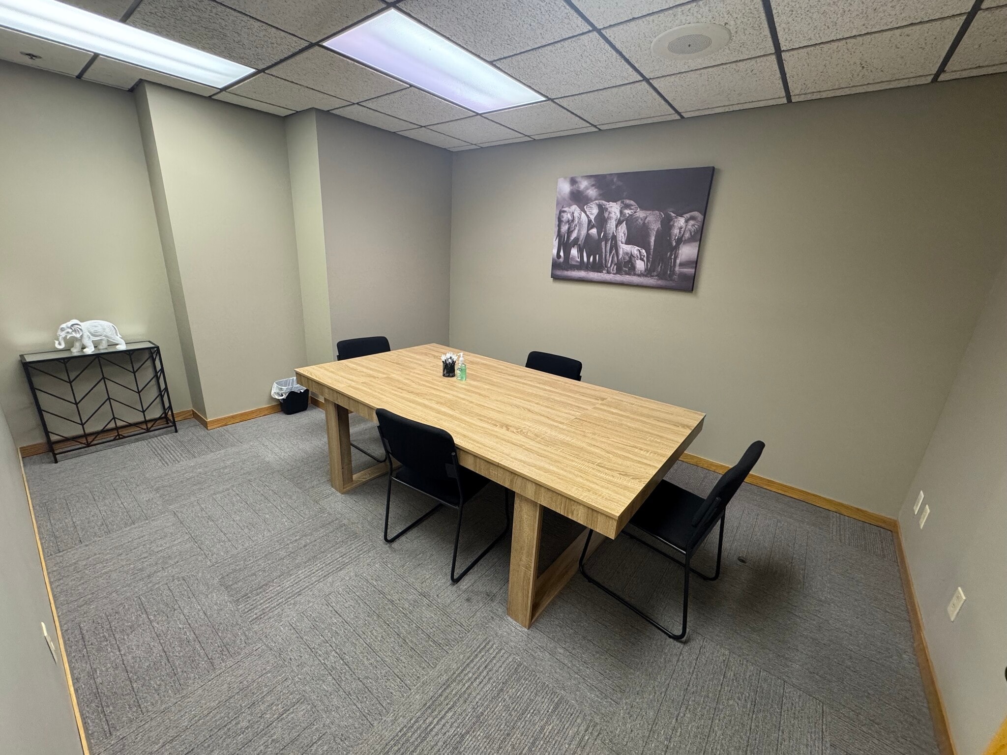 205 W 29th St, Holland, MI for lease Interior Photo- Image 1 of 1