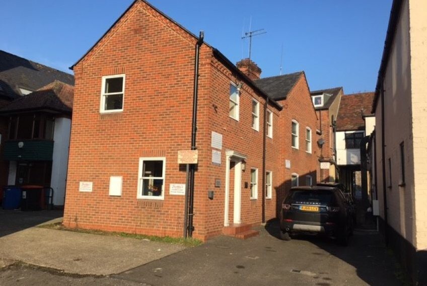 84-84B Easton St, High Wycombe for sale Building Photo- Image 1 of 1