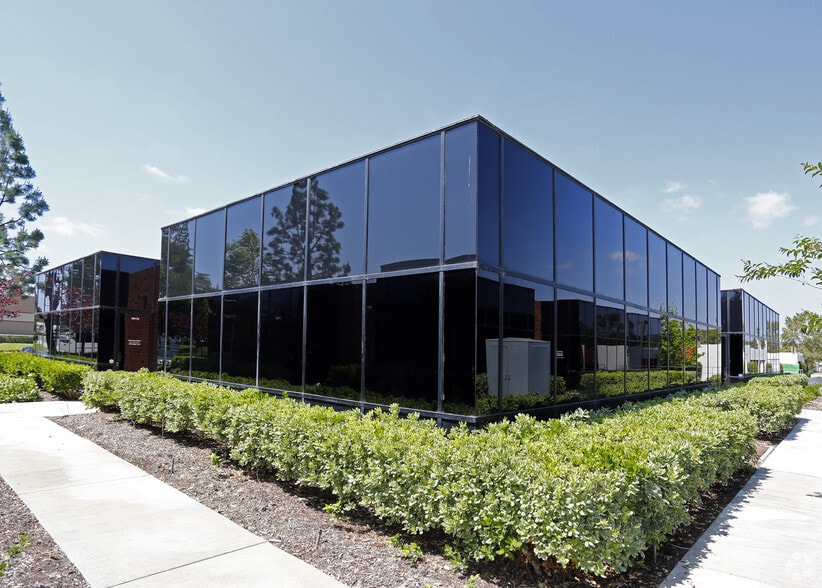 23171-23173 La Cadena Dr, Laguna Hills, CA for lease - Building Photo - Image 1 of 19