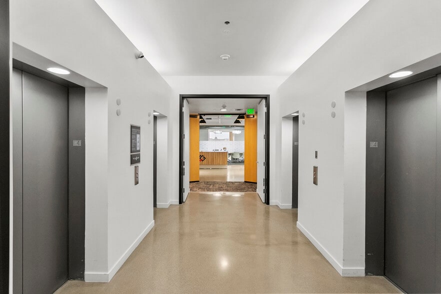 7700 Irvine Center Dr, Irvine, CA for lease - Interior Photo - Image 3 of 6