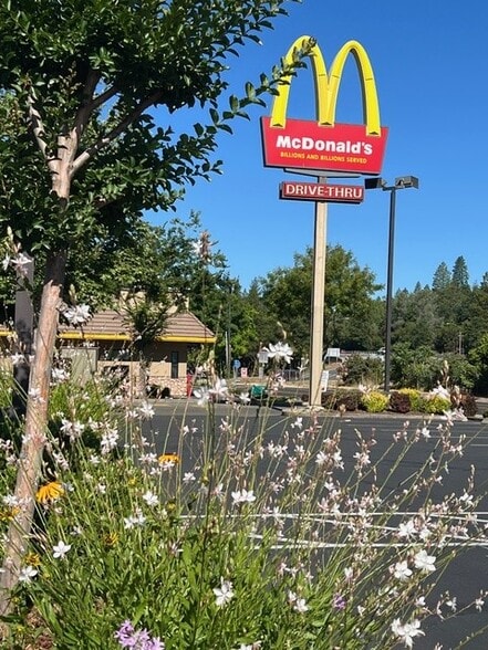 1216-1242 Broadway, Placerville, CA for lease - Building Photo - Image 2 of 5