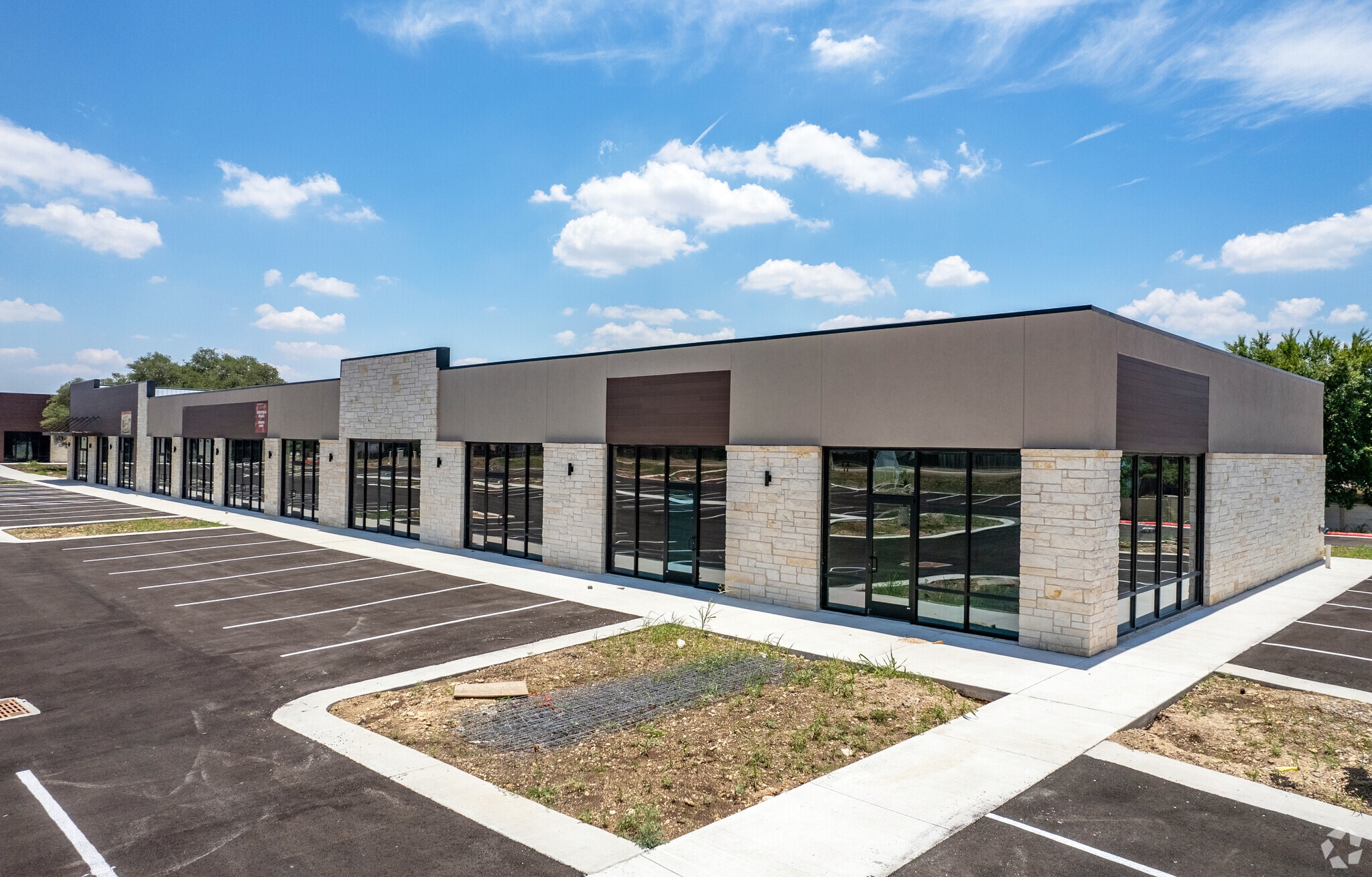 12621 W Hero Way, Leander, TX 78641 Hero Plaza Retail Center