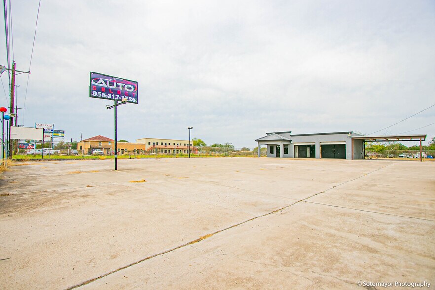 1501 Expressway 83, Penitas, TX for sale - Primary Photo - Image 1 of 1