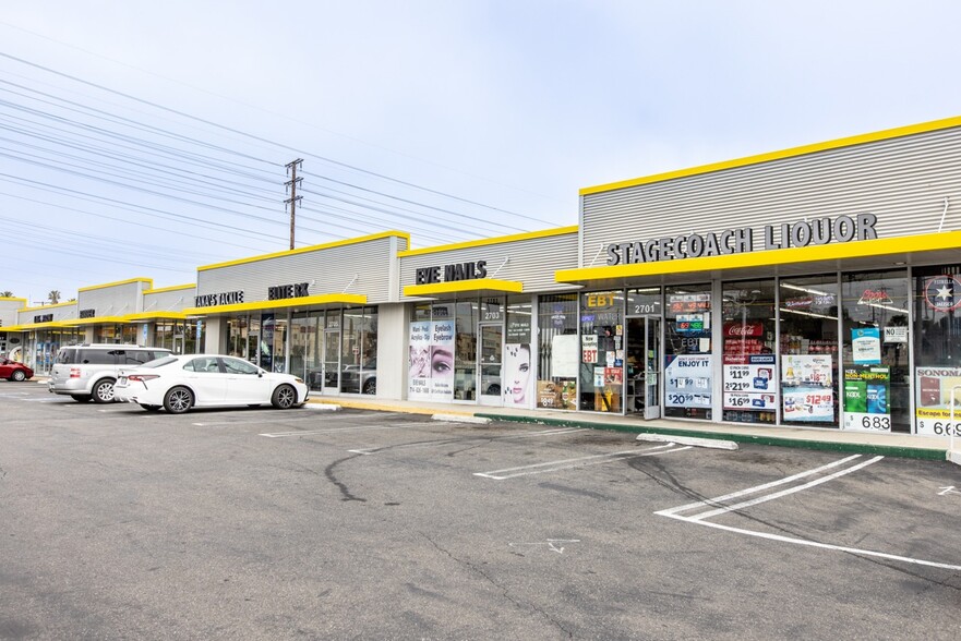 2701-2717 W Lincoln Ave, Anaheim, CA for lease - Building Photo - Image 2 of 6