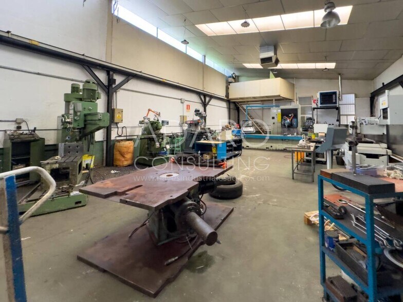 Industrial in Torrejón de Ardoz, Madrid for sale - Interior Photo - Image 1 of 13