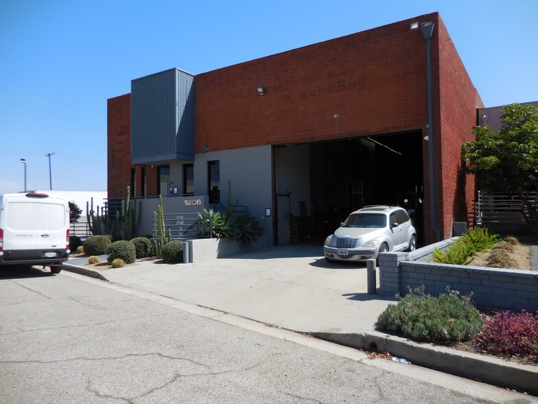 1206-1210 W Jon St, Torrance, CA for lease - Building Photo - Image 1 of 12