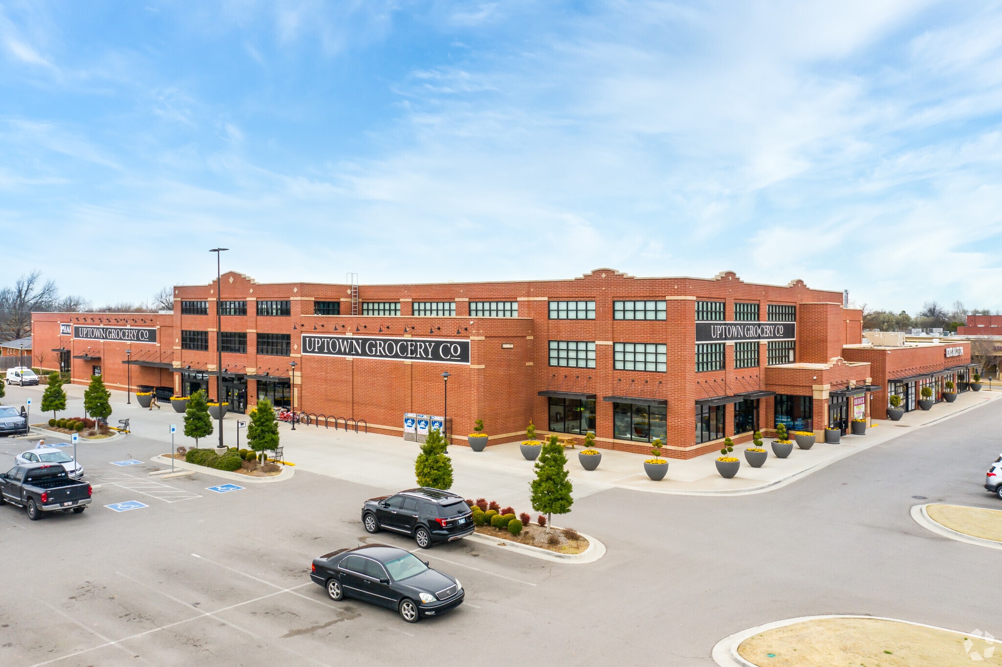 9515 N May Ave, Oklahoma City, OK for lease Primary Photo- Image 1 of 8