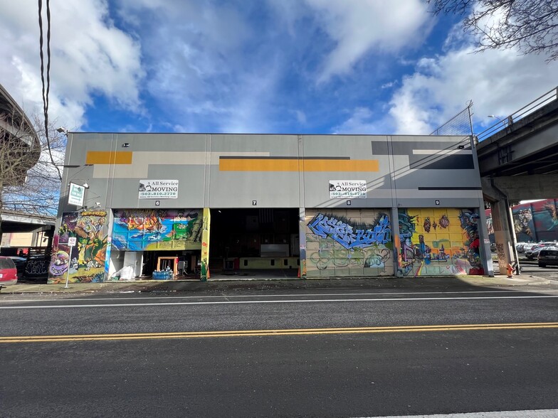 66 SE Morrison St, Portland, OR for sale - Building Photo - Image 1 of 1