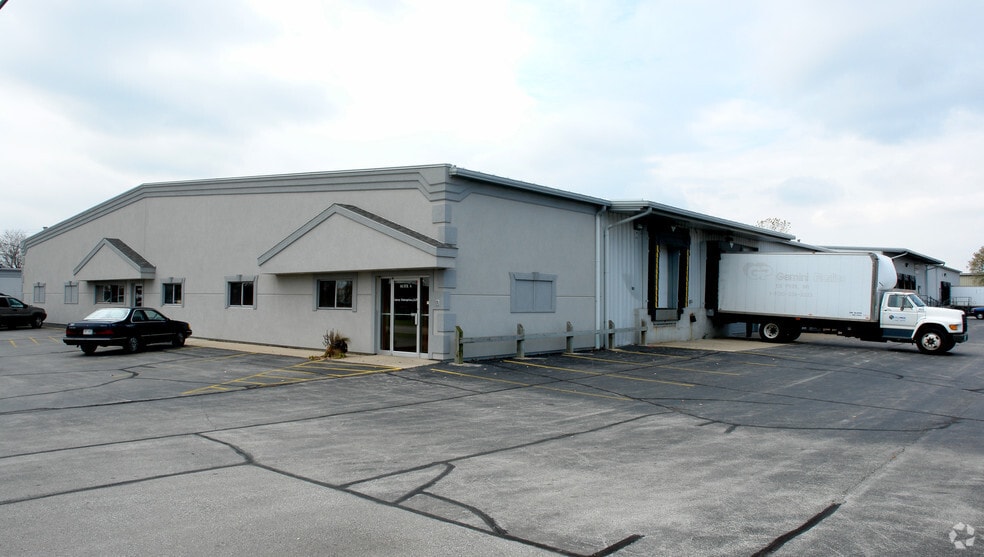 3120 Holmgren Way, Green Bay, WI for lease - Primary Photo - Image 1 of 3