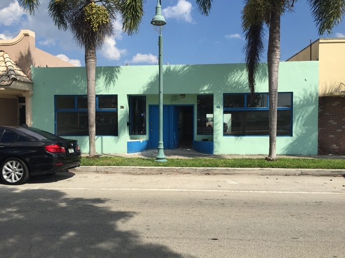 417-419 S 21st Ave, Hollywood, FL for lease - Primary Photo - Image 1 of 9