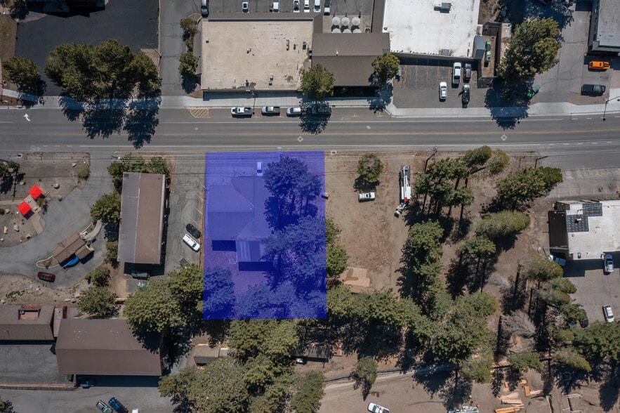 38 Laurel Mountain Rd, Mammoth Lakes, CA for sale - Building Photo - Image 2 of 34