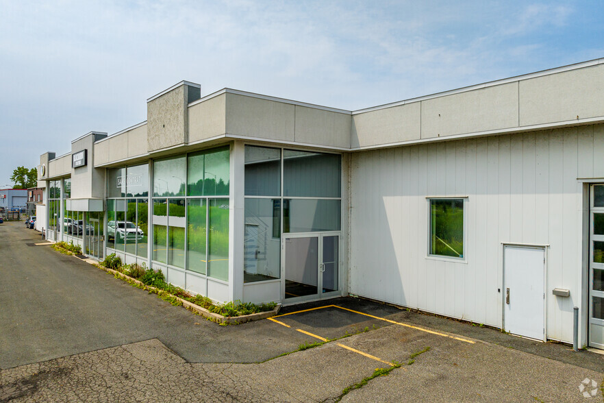 666 Ch du Lac, Boucherville, QC for lease - Building Photo - Image 2 of 5