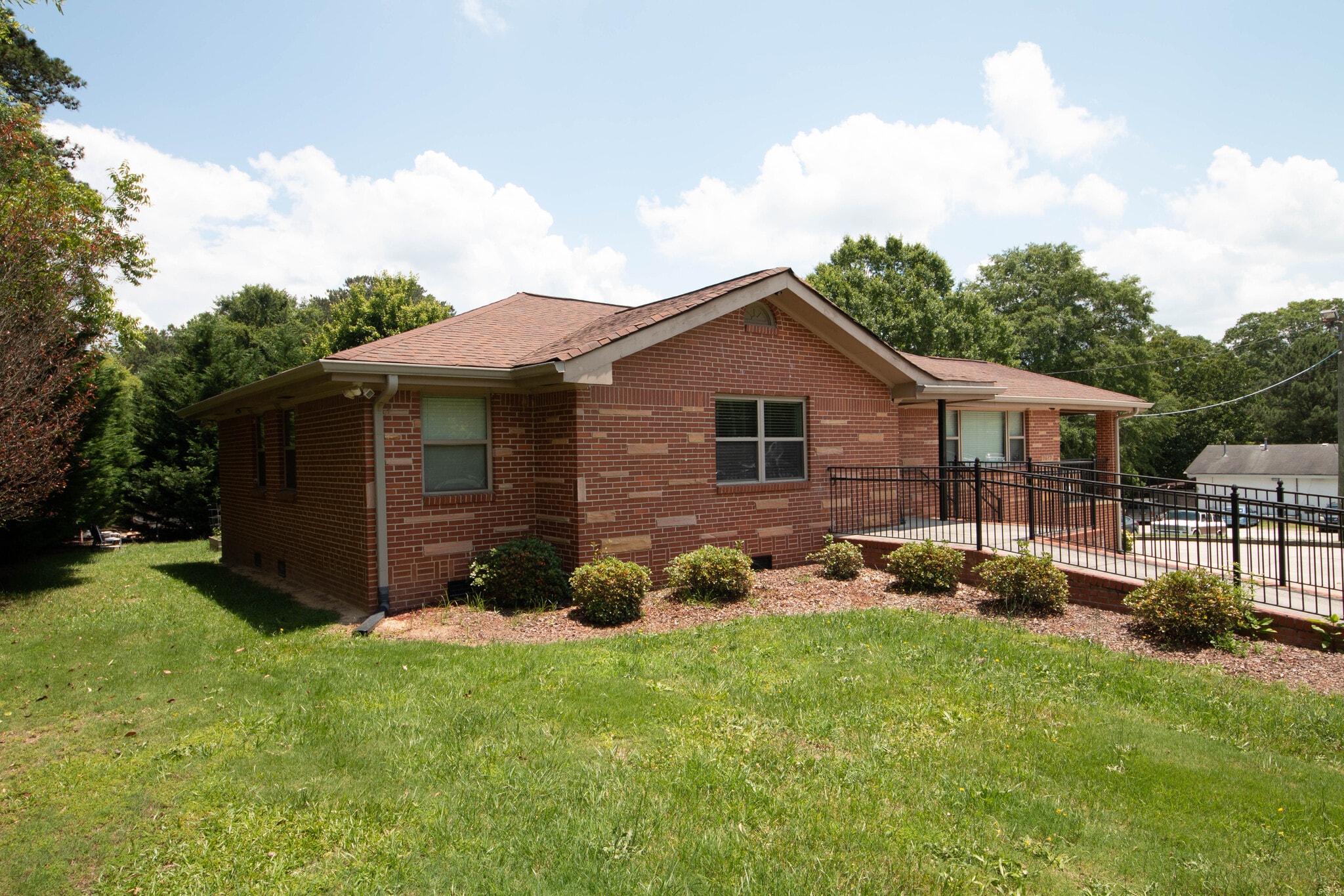 2642 Loganville Hwy, Grayson, GA for sale Primary Photo- Image 1 of 35