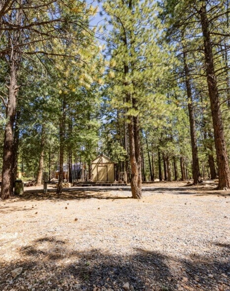 1275 Piute Dr, Duck Creek Village, UT for sale - Primary Photo - Image 1 of 18