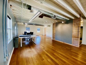 401-411 W Magnolia Ave, Fort Worth, TX for lease Interior Photo- Image 2 of 5