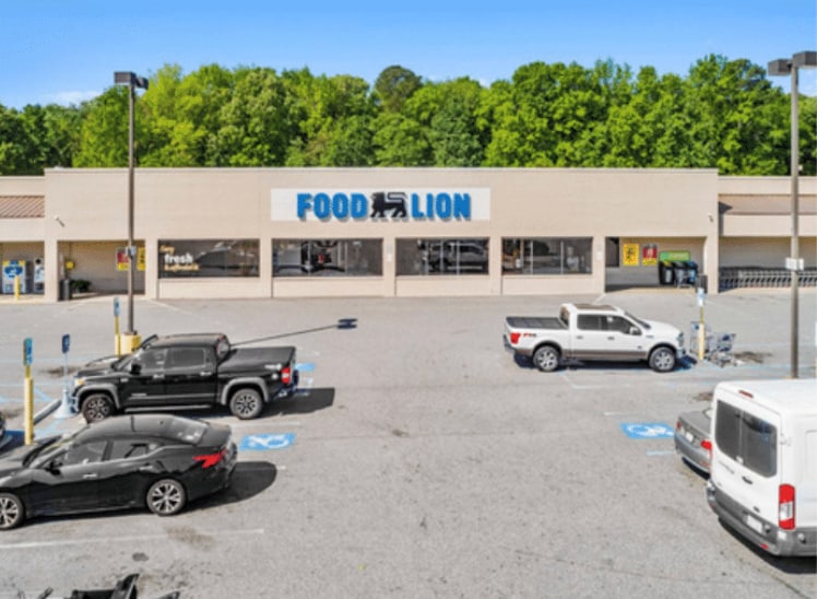 12917 Jefferson Ave, Newport News, VA for lease - Building Photo - Image 2 of 9