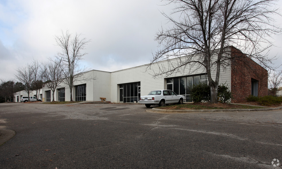 200 Powell Dr, Raleigh, NC for lease - Building Photo - Image 3 of 3