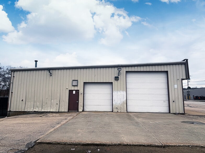 140 March Ave, Manchester, NH for lease - Building Photo - Image 2 of 5