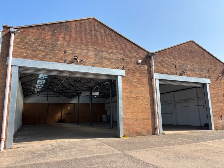 Flowers Hill Trading Estate, Bristol for lease - Building Photo - Image 2 of 9