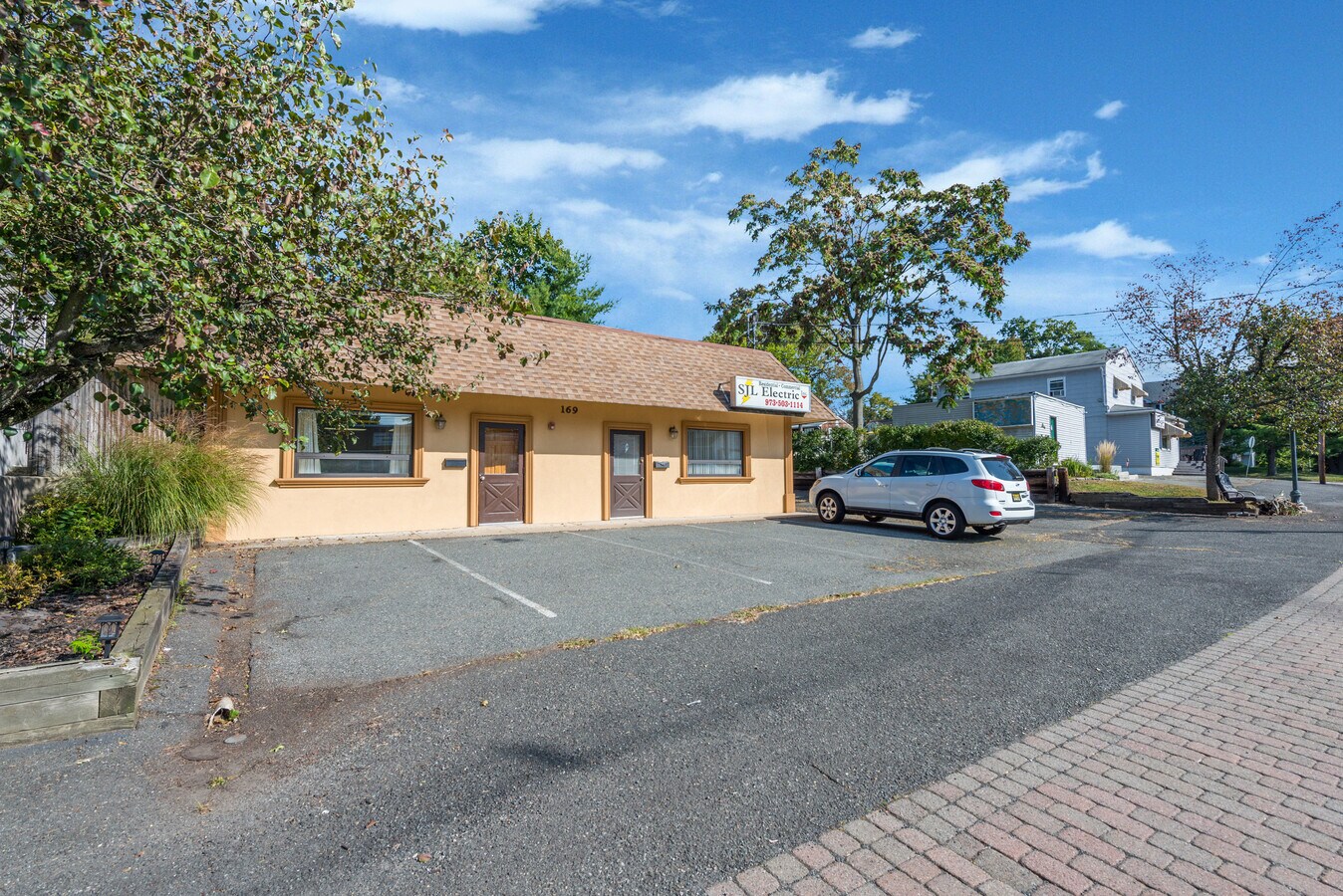 169 Halsey Rd, Parsippany, NJ 07054