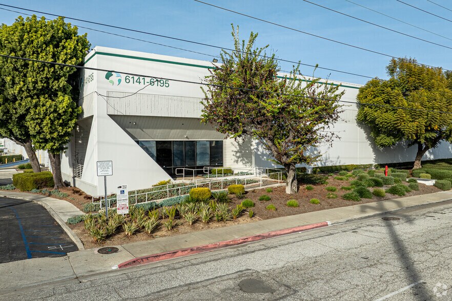 6141-6195 Randolph St, Commerce, CA for lease - Building Photo - Image 2 of 13