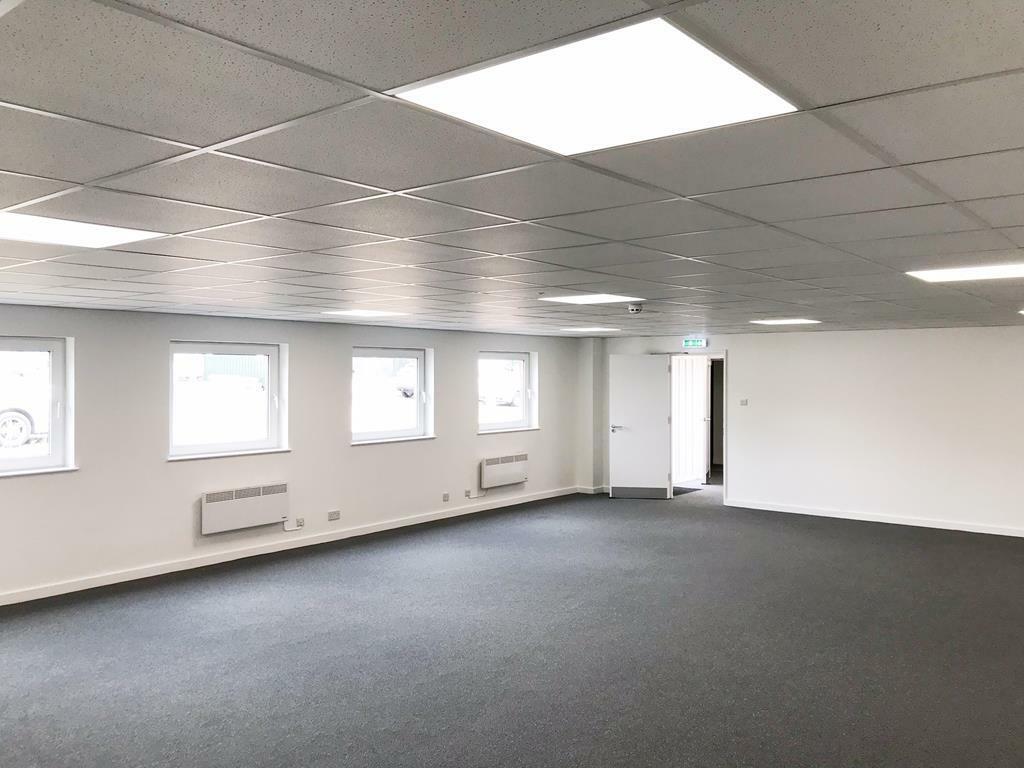 Stanbridge Rd, Leighton Buzzard for lease Interior Photo- Image 1 of 2