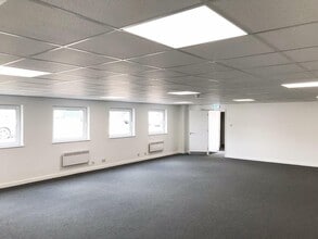 Stanbridge Rd, Leighton Buzzard for lease Interior Photo- Image 1 of 2