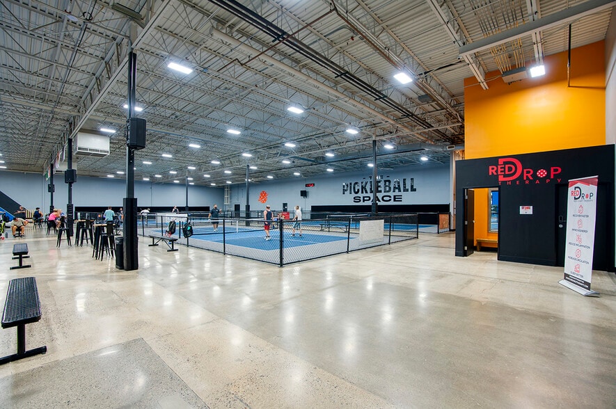 5665 W Bell Rd, Glendale, AZ for sale - Interior Photo - Image 3 of 12