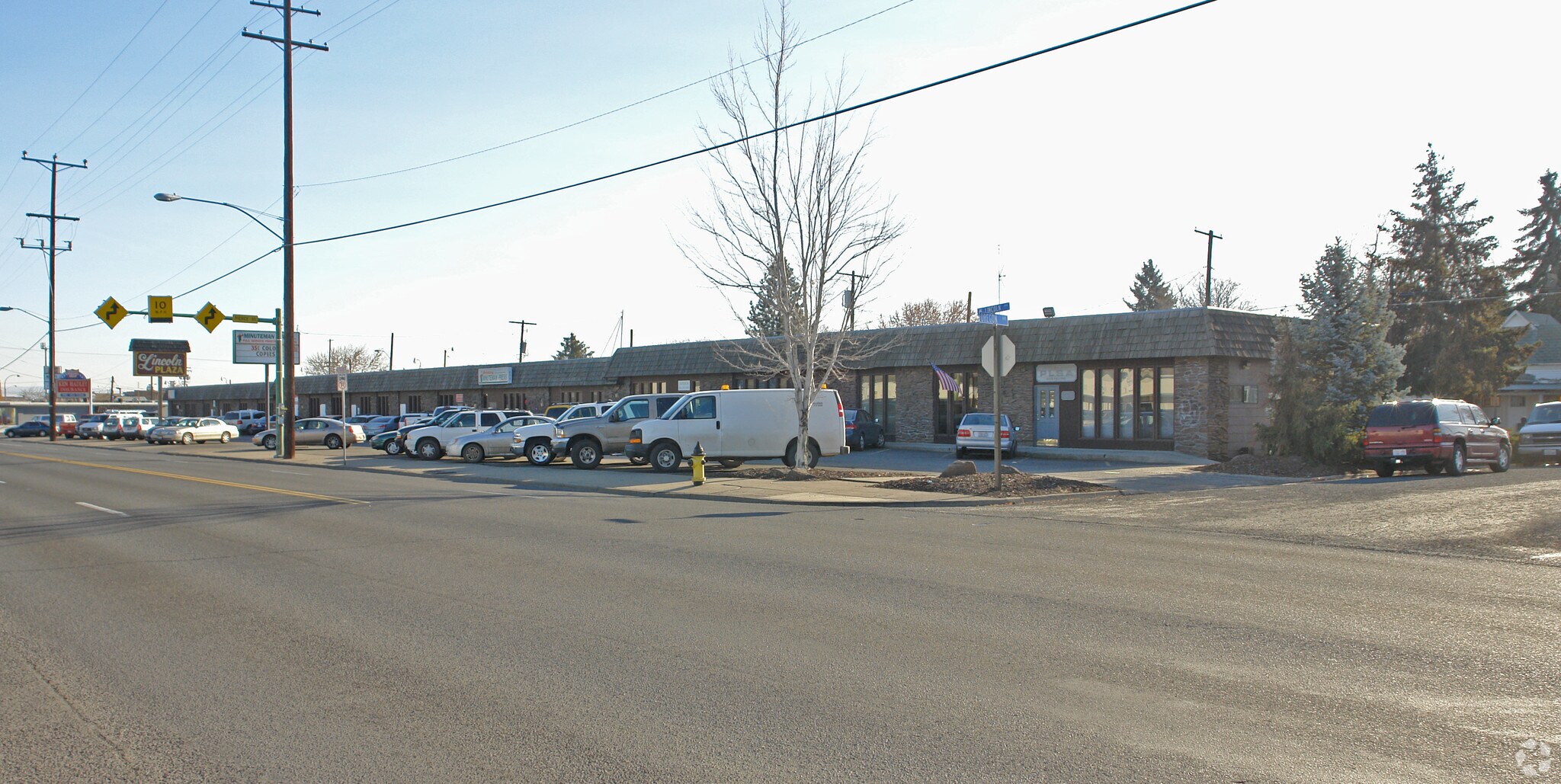 1102B-1112B W Lincoln Ave, Yakima, WA for lease Primary Photo- Image 1 of 4