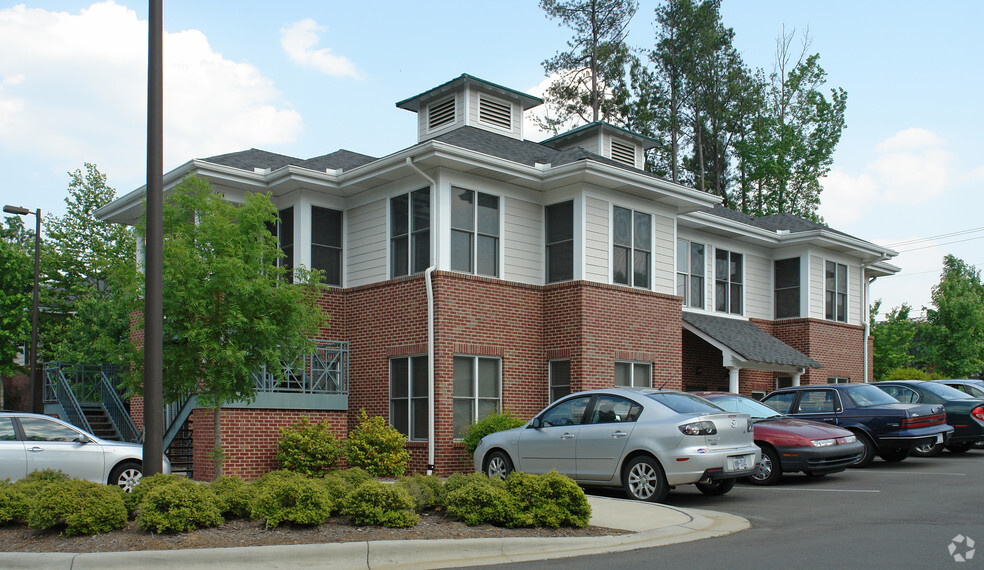 1502 W NC Highway 54, Durham, NC for lease - Primary Photo - Image 1 of 22