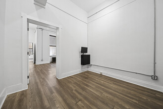 84 Grove St, New York, NY for lease Interior Photo- Image 2 of 4