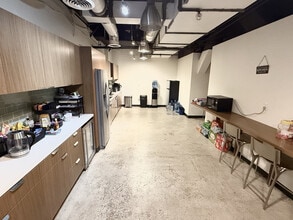 8447 Wilshire Blvd, Beverly Hills, CA for lease Interior Photo- Image 2 of 4