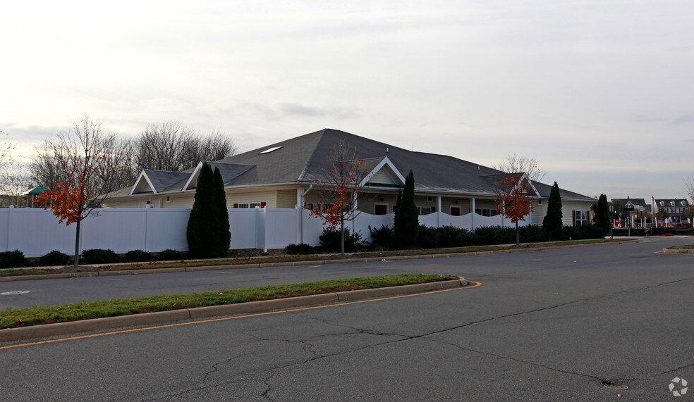 25400 S Riding Blvd, Chantilly, VA 20152 Retail for Sale