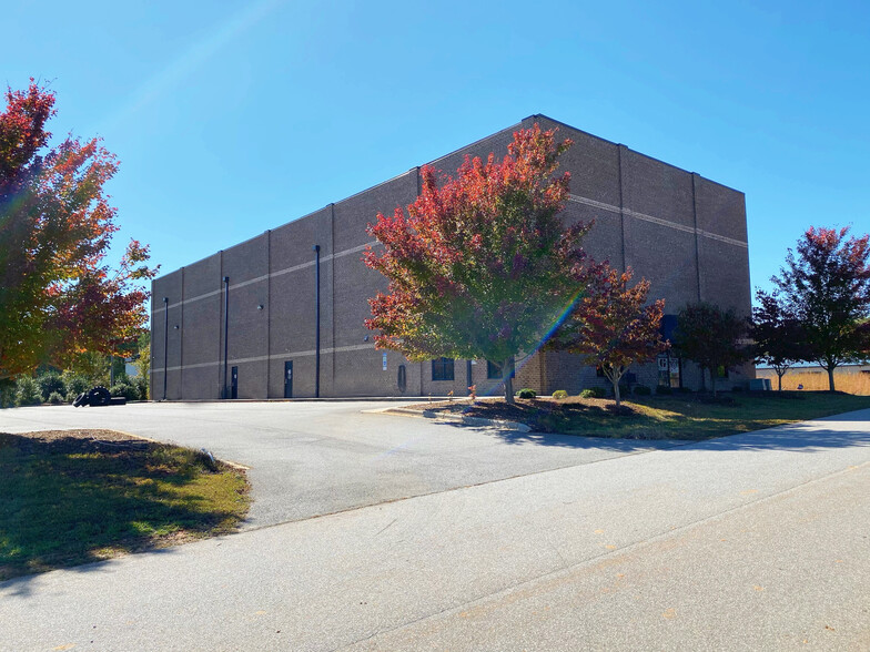 162 Hillsdale West Dr, Advance, NC for lease - Building Photo - Image 1 of 8