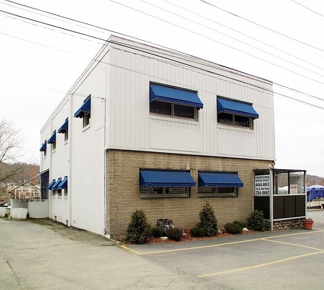 112 Pershing St, Ansonia, CT for lease - Primary Photo - Image 1 of 2