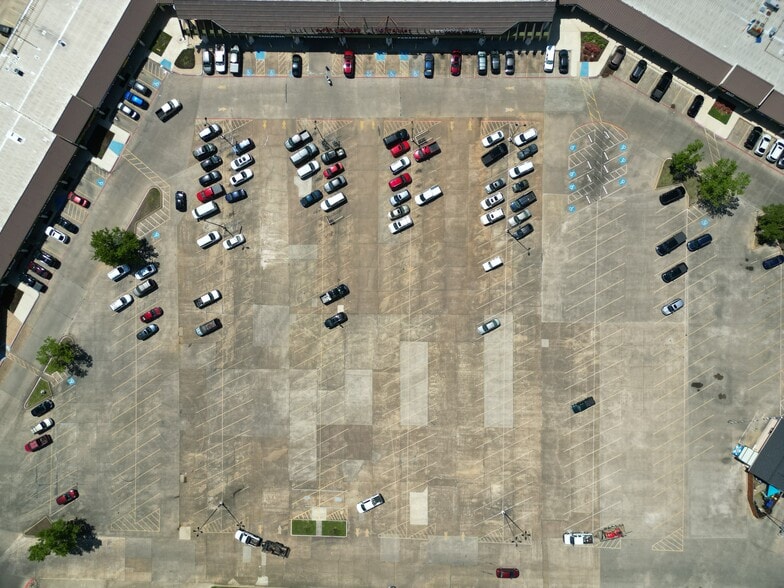 1809 E Loop 281, Longview, TX for lease - Building Photo - Image 2 of 5