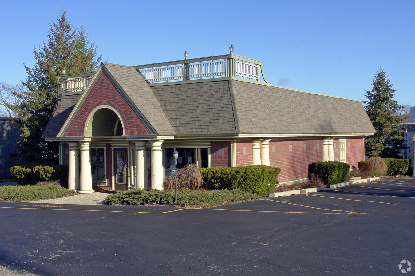 52115217 Plainfield Ave NE, Grand Rapids, MI 49525