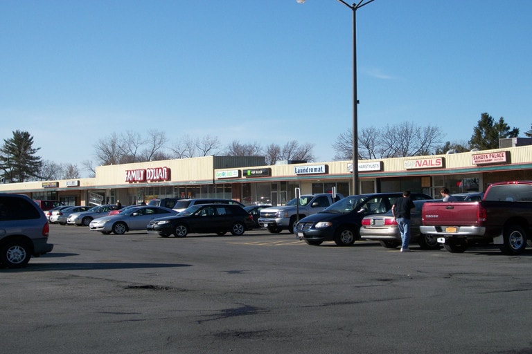 680-688 Old Liverpool Rd, Liverpool, NY for lease Building Photo- Image 1 of 4