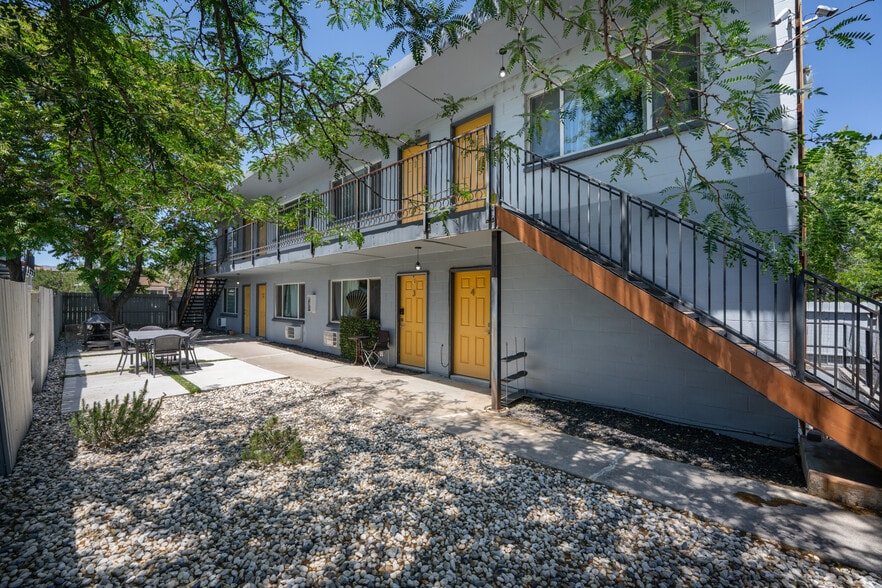 630 Sinclair St, Reno, NV for sale - Building Photo - Image 2 of 16