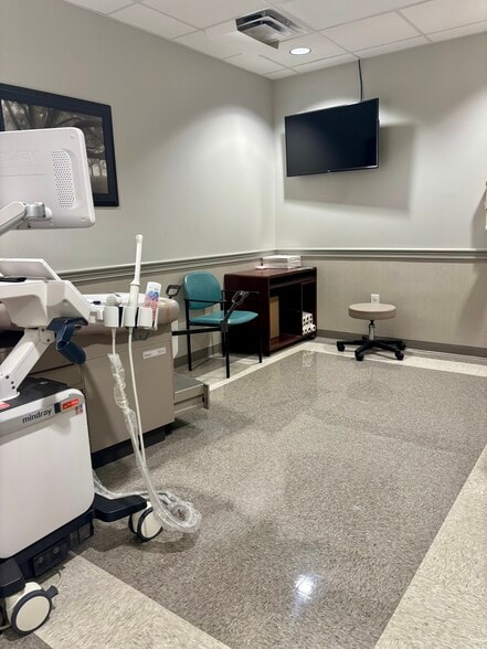 935 Spring Creek Rd, East Ridge, TN for lease - Building Photo - Image 3 of 12