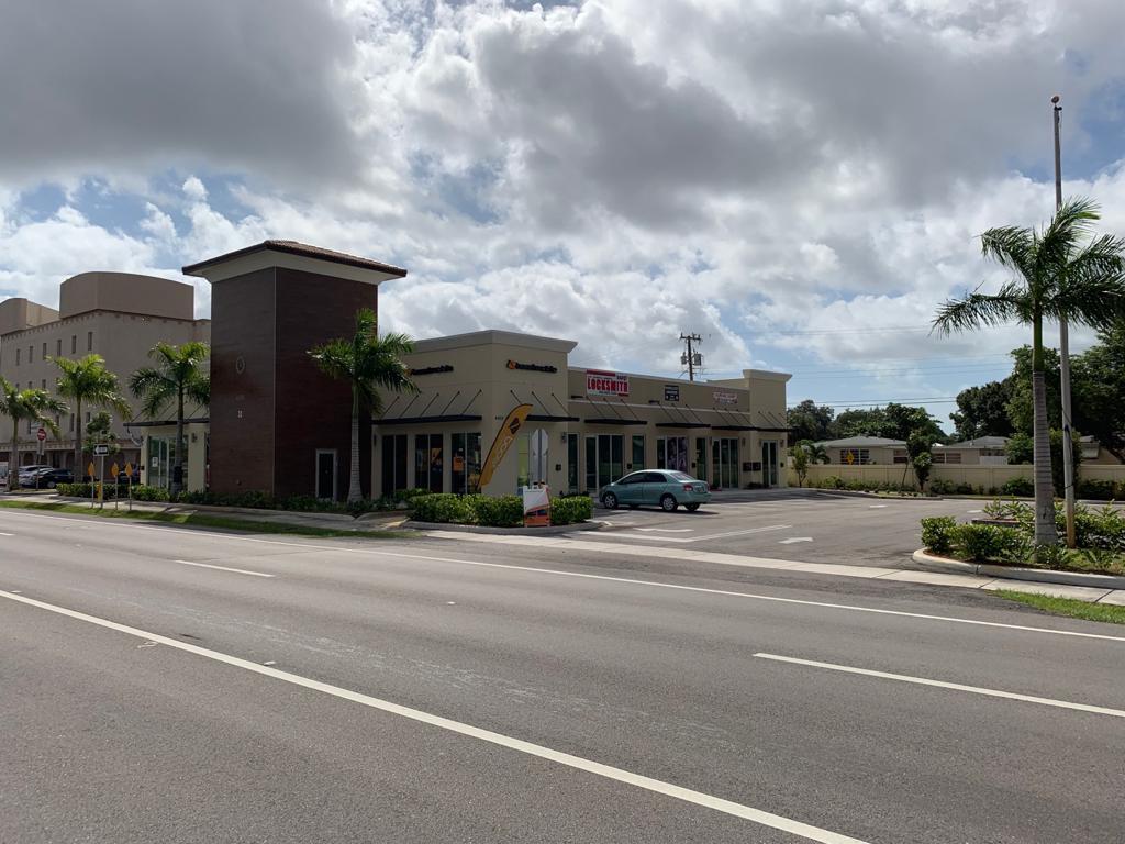 4400 W Hallandale Beach Blvd, Pembroke Park, FL for sale Building Photo- Image 1 of 1