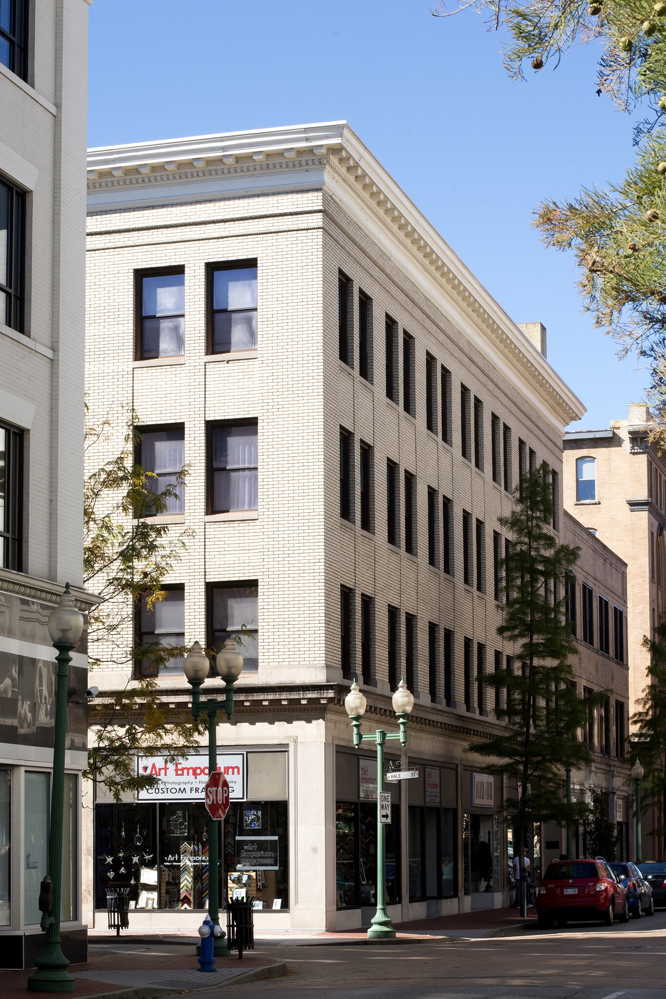 815 Quarrier St, Charleston, WV 25301 Morrison Building