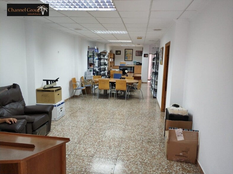Retail in Alicante, Alicante for sale - Building Photo - Image 2 of 5